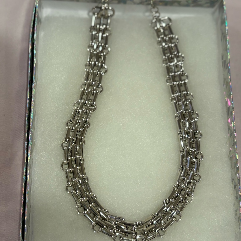 Elegant Silver Chain Necklace